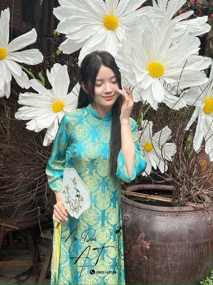 áo dài dáng xuân màu xanh thiên thanh